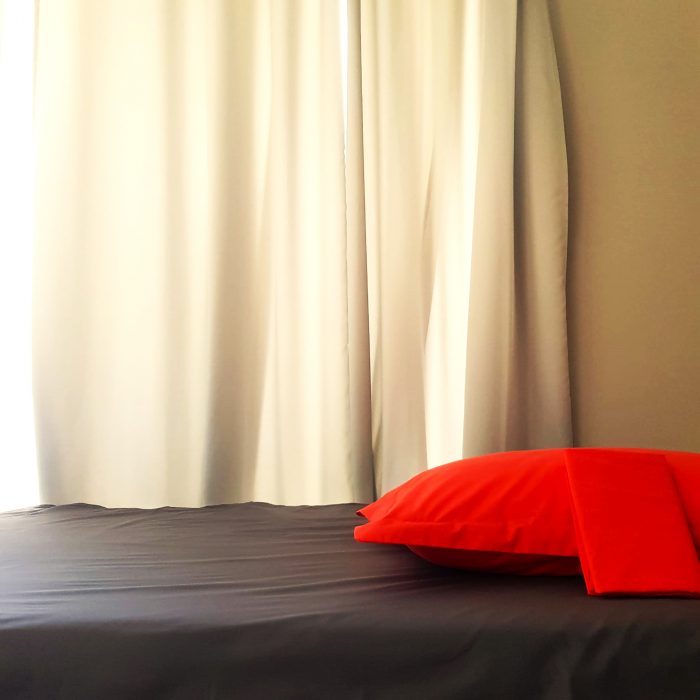 Pachet Best Cotton Deco UNI - Ranforce color, cearceaf de pat + 2 fete de perna, 100% bumbac, gri si corai - imagine 4