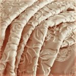 Set Cuvertură de pat extralarge Royal Home cu dantelă, 6 piese - Roz ars - imagine 3