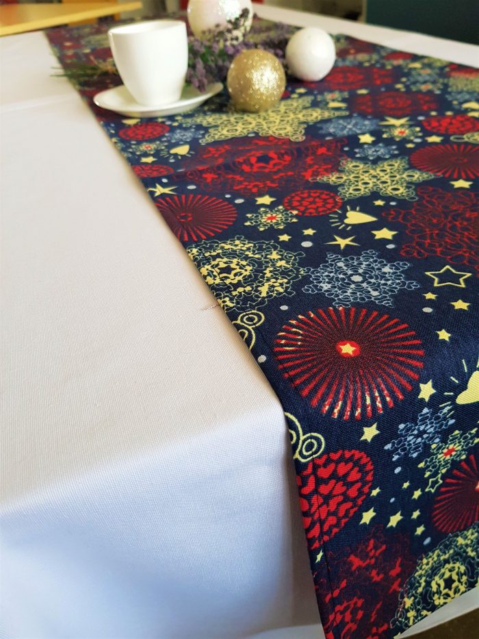 Fata de masa alba cu napron albastru Best Cotton Winter 05 - creton, 180x220 cm + 45x180 cm, 100% bumbac - imagine 5