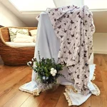 Fata de masa Best Cotton - Paste 160x160 cm, 100% bumbac, tesatura gofrata, fluturi mov