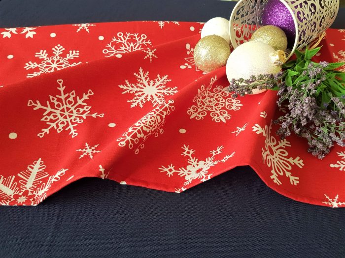 Fata de masa albastra cu napron rosu Best Cotton Winter 25 - creton, 180x220 cm + 45x180 cm, 100% bumbac - imagine 4