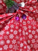 Fata de masa Best Cotton Winter 09 - 180x180 cm, 100% bumbac , rosie cu motive de Craciun - imagine 2