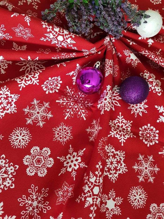 Fata de masa Best Cotton Winter 09 - 180x180 cm, 100% bumbac , rosie cu motive de Craciun - imagine 3