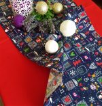 Fata de masa rosie cu napron albastru Best Cotton Winter 13 - creton, 180x220 cm + 45x180 cm, 100% bumbac - imagine 4