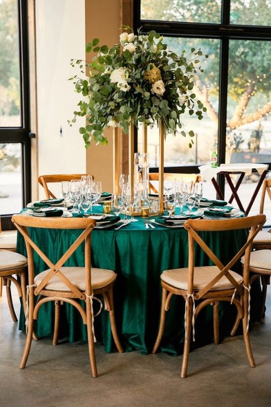 engros-fata de masa rotunda astoria home damasc saten verde smarald bumbac restaurant hotel10