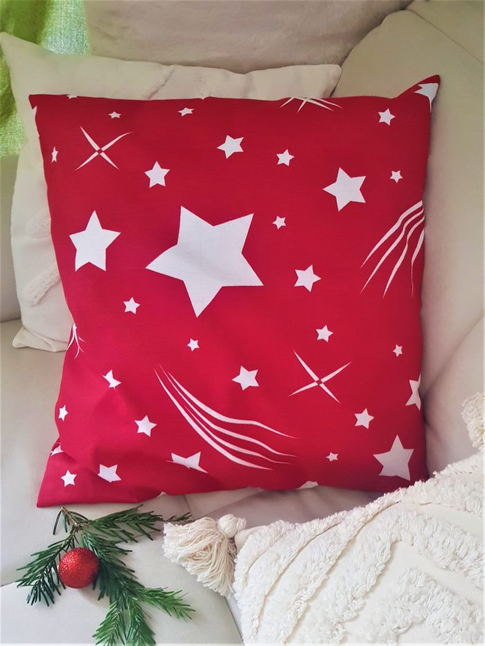 Fata de perna decor Best Cotton Stars - 50x50 cm, 100% bumbac , rosie cu motive de Craciun - imagine 2