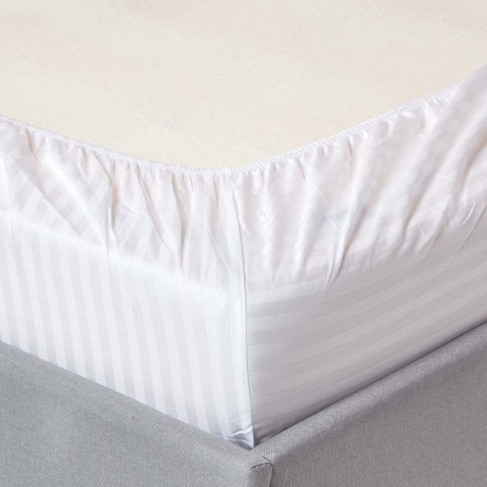 Husa cu elastic pentru pat Best Cotton - 100% bumbac, Damasc cu latime dungi 1 cm, alb - imagine 2