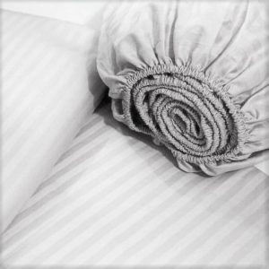 engros Husa cu elastic pentru pat Best Cotton - 100% bumbac, Damasc Saten cu latime dungi 1 cm, alb 28 engros-lazy