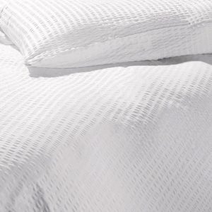 engros-lenjerie creponata o persoana