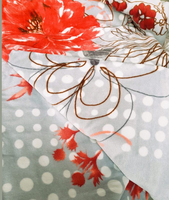 engros-patura astoria home pat dublu 220x240 lacasa microfibra model floral foarte pufoasa gri alb rosu2 scaled 1