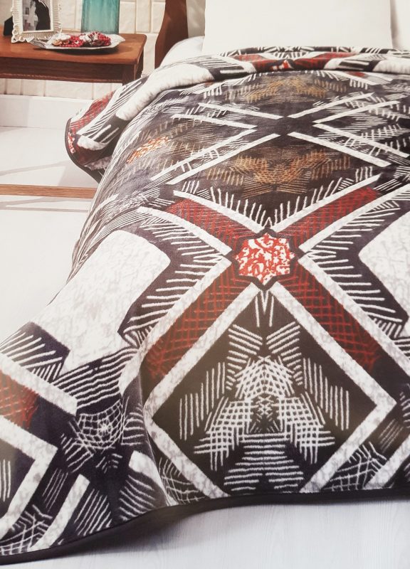 engros-patura astoria home pat dublu 220x240 lacasa microfibra model geometric foarte pufoasa bleumarin alb maro negru rosu2 scaled 1