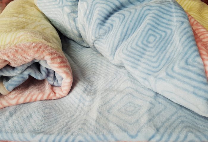 Patura Lacassa - Rainbow, pentru pat de o persoana, dimensiunea 160x220 cm - imagine 3