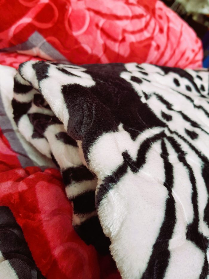 Patura Solana Soft - Dark, pentru pat dublu, dimensiunea 220x240 cm - imagine 3