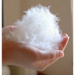 Plapuma alba matlasata DeLux - 200x230 cm, bumbac cu umplutura din puf de rata - imagine 4