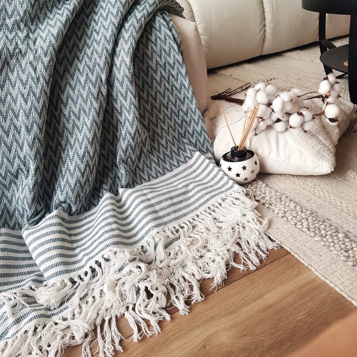 Cuvertura Old Fashion pentru pat dublu, dimensiunea 220x240 cm, 100% bumbac, zig-zag, verde cu ciucuri - 20 - imagine 2