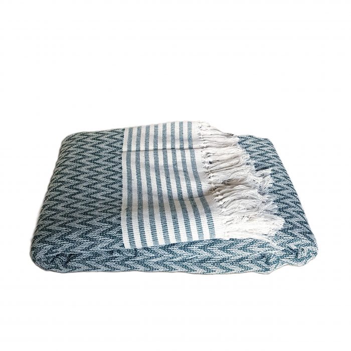 Cuvertura Old Fashion pentru pat dublu, dimensiunea 220x240 cm, 100% bumbac, zig-zag, verde cu ciucuri - 20 - imagine 4