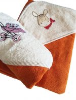 Prosop baie pentru bebelus, 70x70 cm, 100% bumbac, decor brodat pe gluga 22