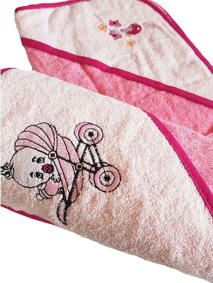 Prosop baie pentru bebelus, 70x70 cm, 100% bumbac, decor brodat pe gluga 24 - imagine 2