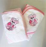 Prosop baie pentru bebelus, 70x70 cm, 100% bumbac, decor brodat pe gluga 27 - imagine 3