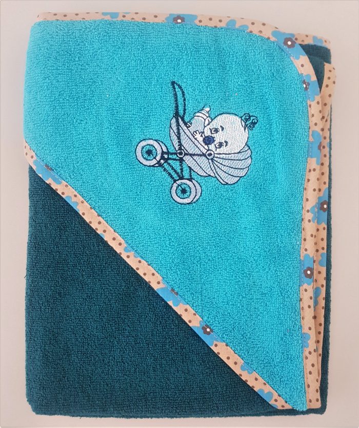 Prosop baie pentru bebelus, 70x70 cm, 100% bumbac, decor brodat pe gluga 33 - imagine 3