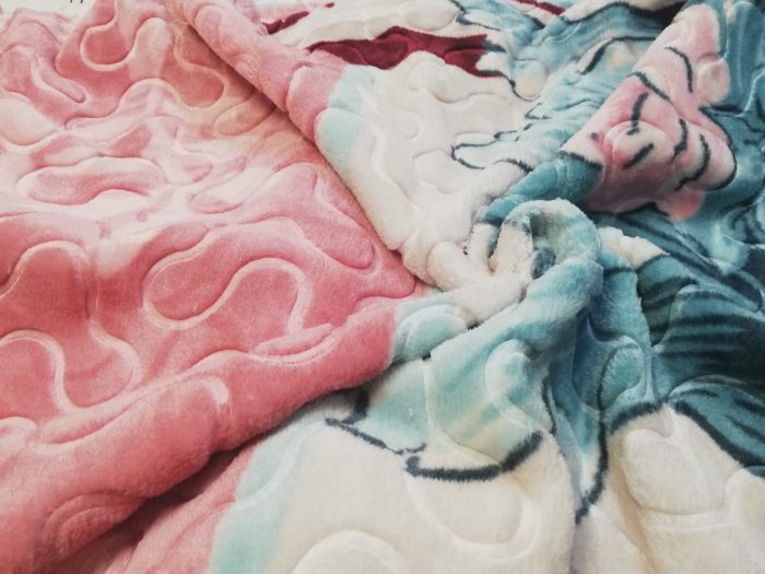 Patura pufoasa , calduroasa Embosata pentru iarna 200x240cm Home Colection 08 - imagine 2