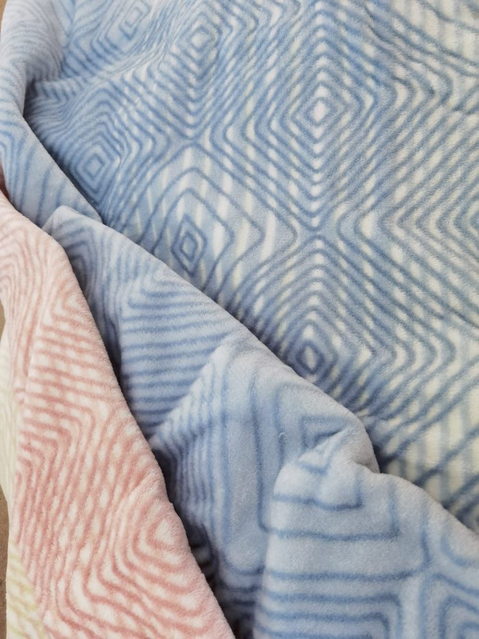 Patura pufoasa , calduroasa pentru iarna 200x240cm Home Colection 01 - imagine 2