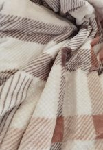 Patura pufoasa , calduroasa pentru iarna 200x240cm Home Colection 02 - imagine 2