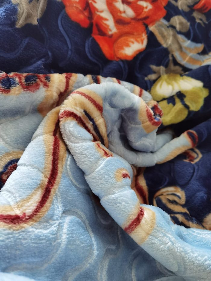 Patura pufoasa , calduroasa Embosata pentru iarna 220x240cm Home Colection 05 - imagine 3