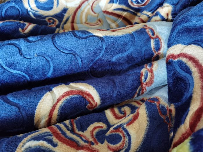 Patura pufoasa , calduroasa Embosata pentru iarna 220x240cm Home Colection 05 - imagine 4