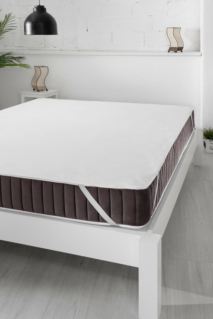 Protectie MATLASATA pentru saltea ,cu elastic 140x200 cm - imagine 3