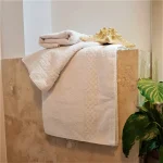 Prosop alb bumbac 100% Helena Collection, dimensiune 50x90 cm - imagine 3