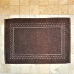Prosop maro bumbac 100% Helena Collection, dimensiune 50x70 cm (pentru picioare) - imagine 3