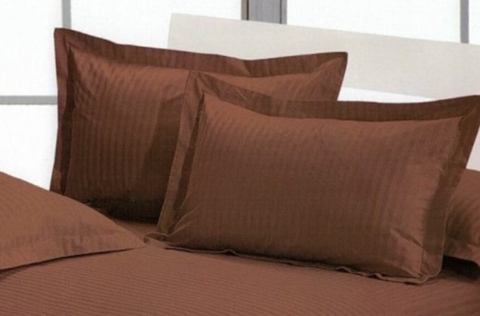 Cearceaf de pat 240x260 cm, damasc saten color dungi inguste 1 cm, 100% bumbac, chocolate - imagine 3