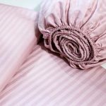 Cearceaf pat cu elastic Damasc - dungi inguste -180x200 cm -Lila - imagine 3