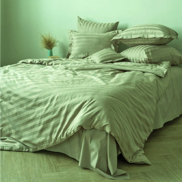 Cearceaf pat 180x240 cm, damasc saten color dungi inguste 1 cm, 100% bumbac, menta - imagine 2
