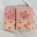 Set  Luxury Special Gift - 2 prosoape baie 50x90 cm + 70x140 cm, bumbac 100% , brodate, roz pudra cu frunza rose - imagine 3