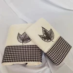 Set  Luxury Special Gift - 2 prosoape baie 50x90 cm + 70x140 cm, bumbac 100% , brodate, ivoire cu frunza gri antracit - imagine 2
