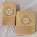 Set  Luxury Special Gift - 2 prosoape baie 50x90 cm + 70x140 cm, bumbac 100% , brodate, model geometric, galben pai
