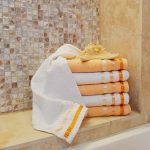 Pachet 6 bucati prosoape baie pentru maini - Ingie, 30x50 cm, 100% Bumbac, alb si orange - imagine 3