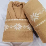 Set pentru 1 persoana - Royal Home Collection - halat si prosoape baie – maro cu decor floral - imagine 2