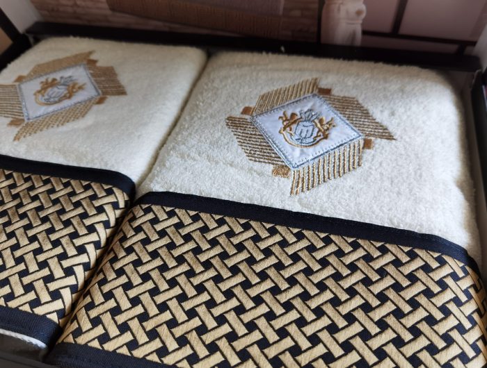 Set 2 prosoape baie 50x90cm + 70x140cm, bumbac 100% , Rebeka Luxury Special Gift -Crem - imagine 2