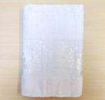 Set 2 Prosoape baie Jaquard alb 70x140 cm, decor floral