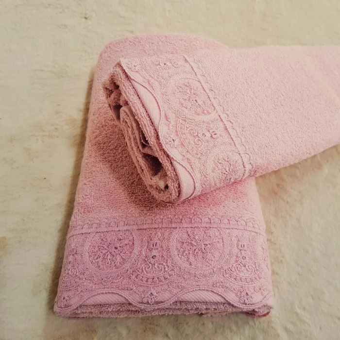 Set 2 prosoape baie Special Gift - 50x90 cm + 70x140 cm, 100% bumbac, cu dantela, roz ars - imagine 2